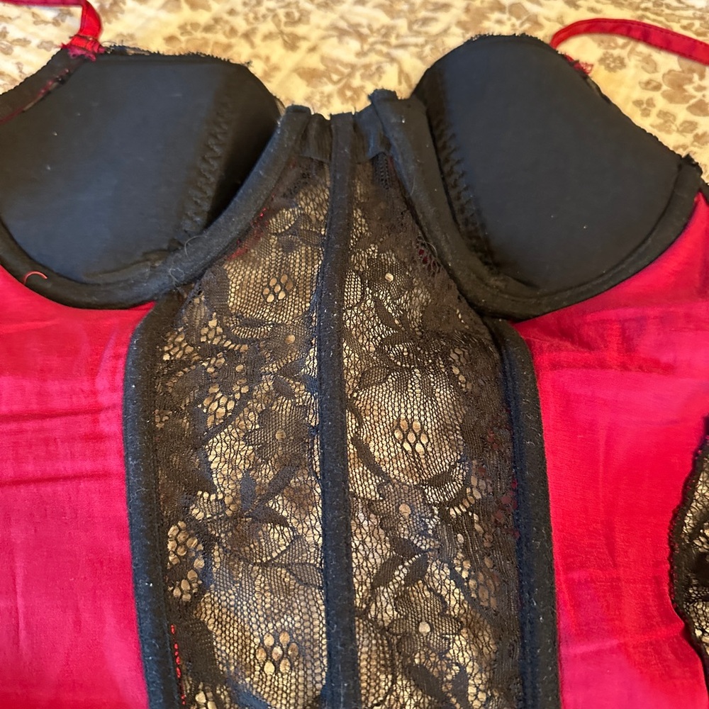 Sexy Red Lingerie Corset Frederick’s of Hollywood - Picture 6 of 10